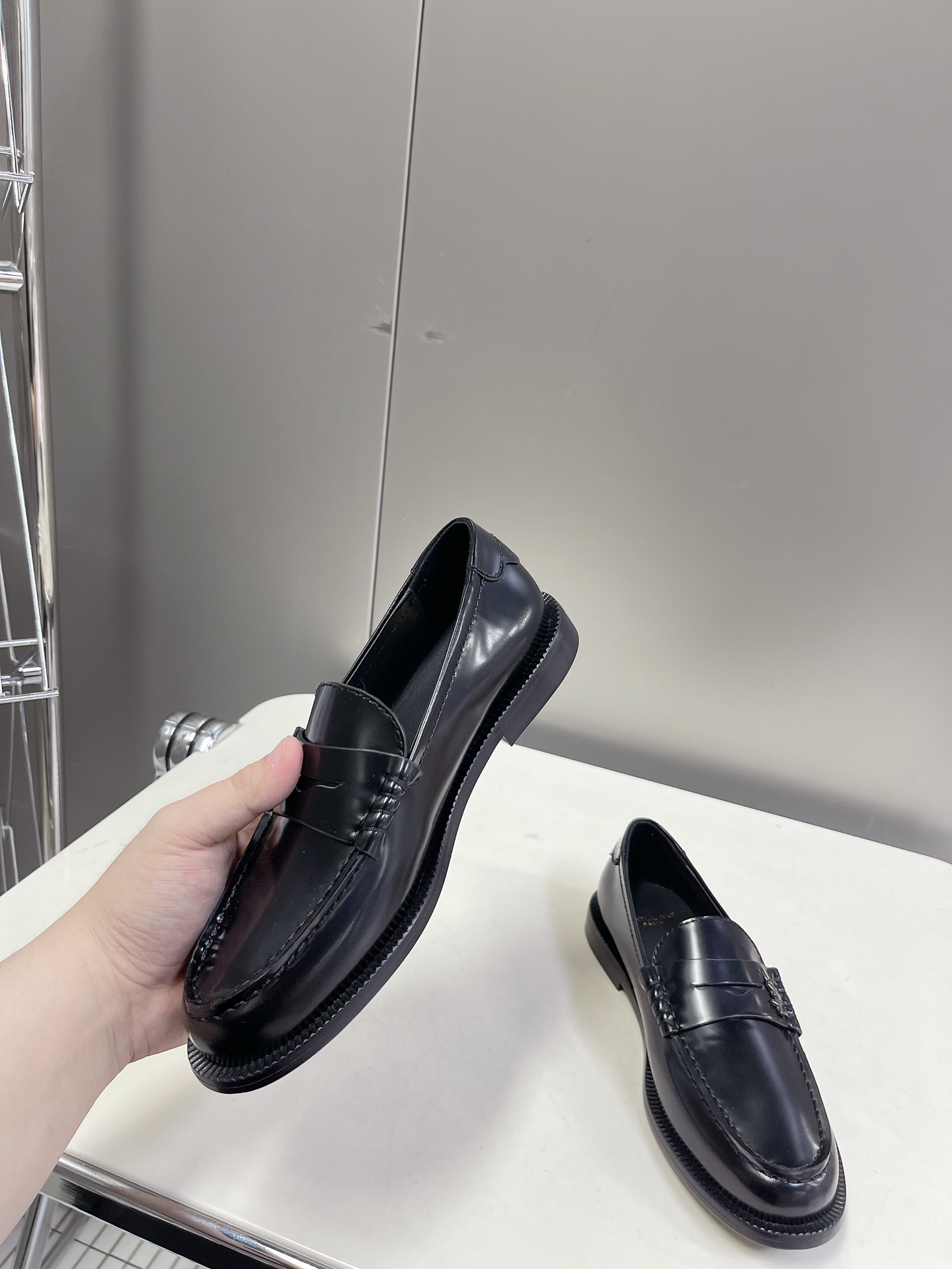 Bagsaaa Y51 Black Loafers 02