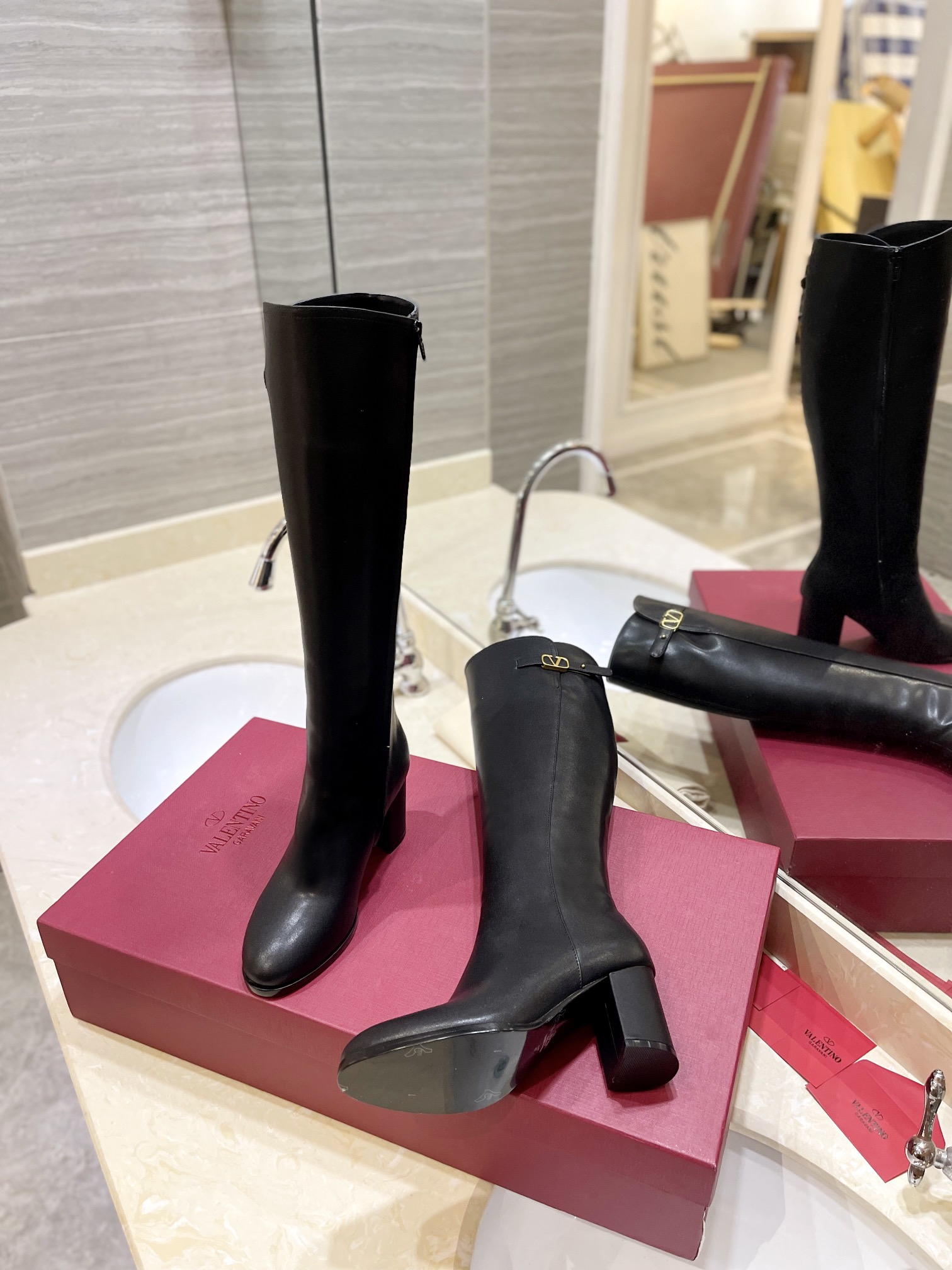 Bagsaaa Va1e*ntin0 Vlogo Signature Calfskin Boot Black 70mm